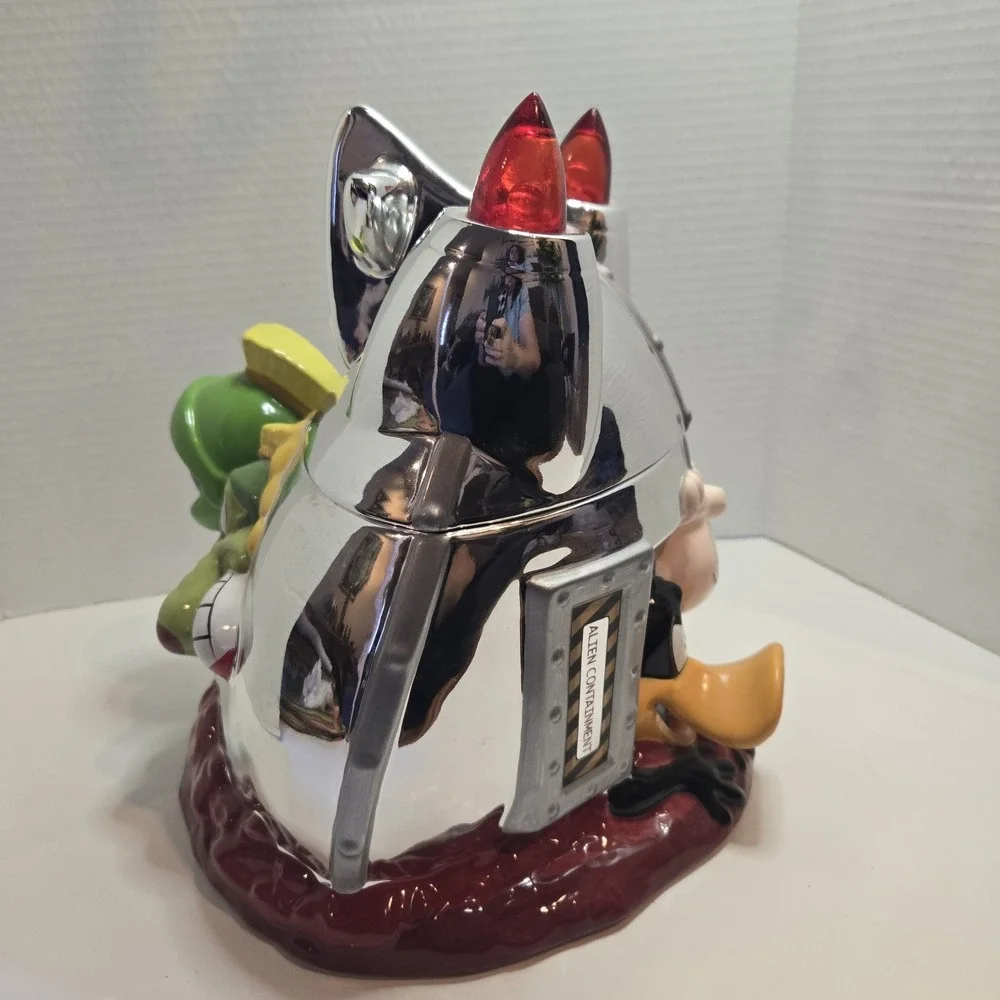 VTG RARE Marvin the Martian Daffy &  Porky Warner Bro's Cookie Jar Light Up Ship